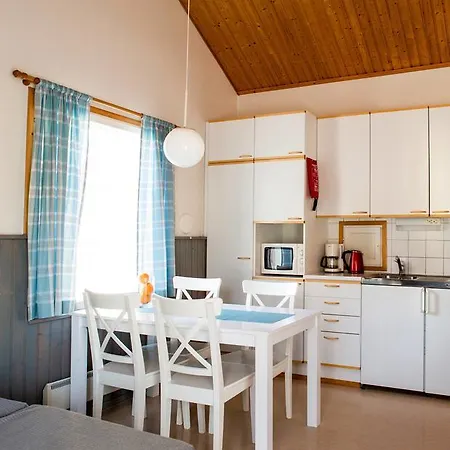 Nallikari Holiday Village 120s Oulu